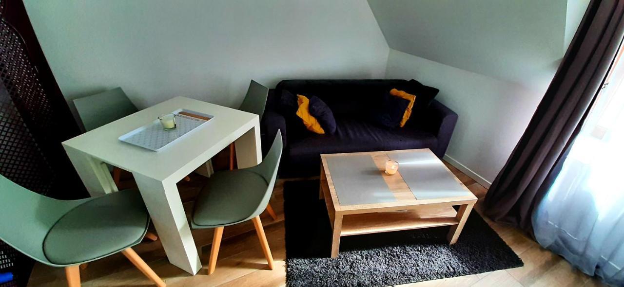 Apartamento Charmant Studio Au Coeur De Sens Exterior foto